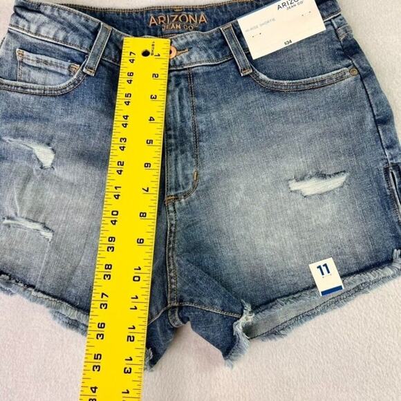 Arizona Jean Company Shorts Women 11 Distressed Hi-Rise Shortie Factory Zip Hem - Picture 3 of 9
